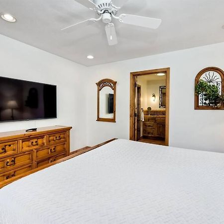 Great Group Retreat! Hacienda Decor, Spacious Floor Plan, Private Backyard Carlsbad Ngoại thất bức ảnh