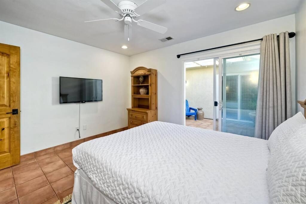 Great Group Retreat! Hacienda Decor, Spacious Floor Plan, Private Backyard Carlsbad Ngoại thất bức ảnh