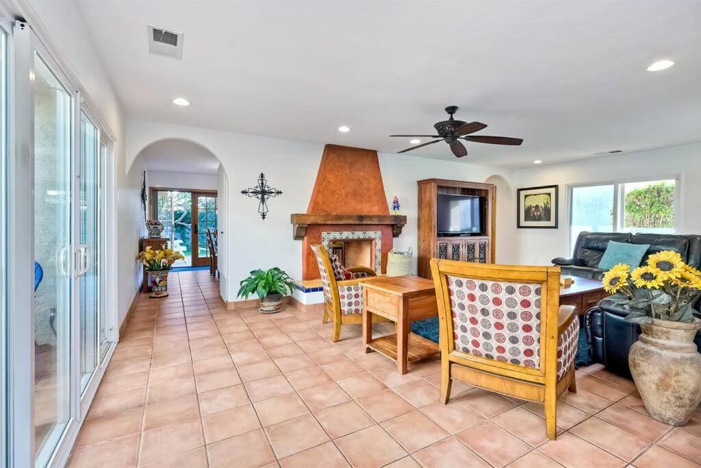 Great Group Retreat! Hacienda Decor, Spacious Floor Plan, Private Backyard Carlsbad Ngoại thất bức ảnh